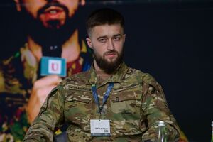 За словами Макара, його підрозділ на 40% складається з молоді 18–24 років
