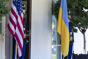64% підтримують постачання американської зброї Києву