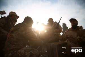 По данным СМИ, сбежавшие в РФ экс-сторонники Асада не могут смириться с изменением режима в Сирии и готовят новые восстания