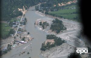 На Индонезию обрушилось наводнение
