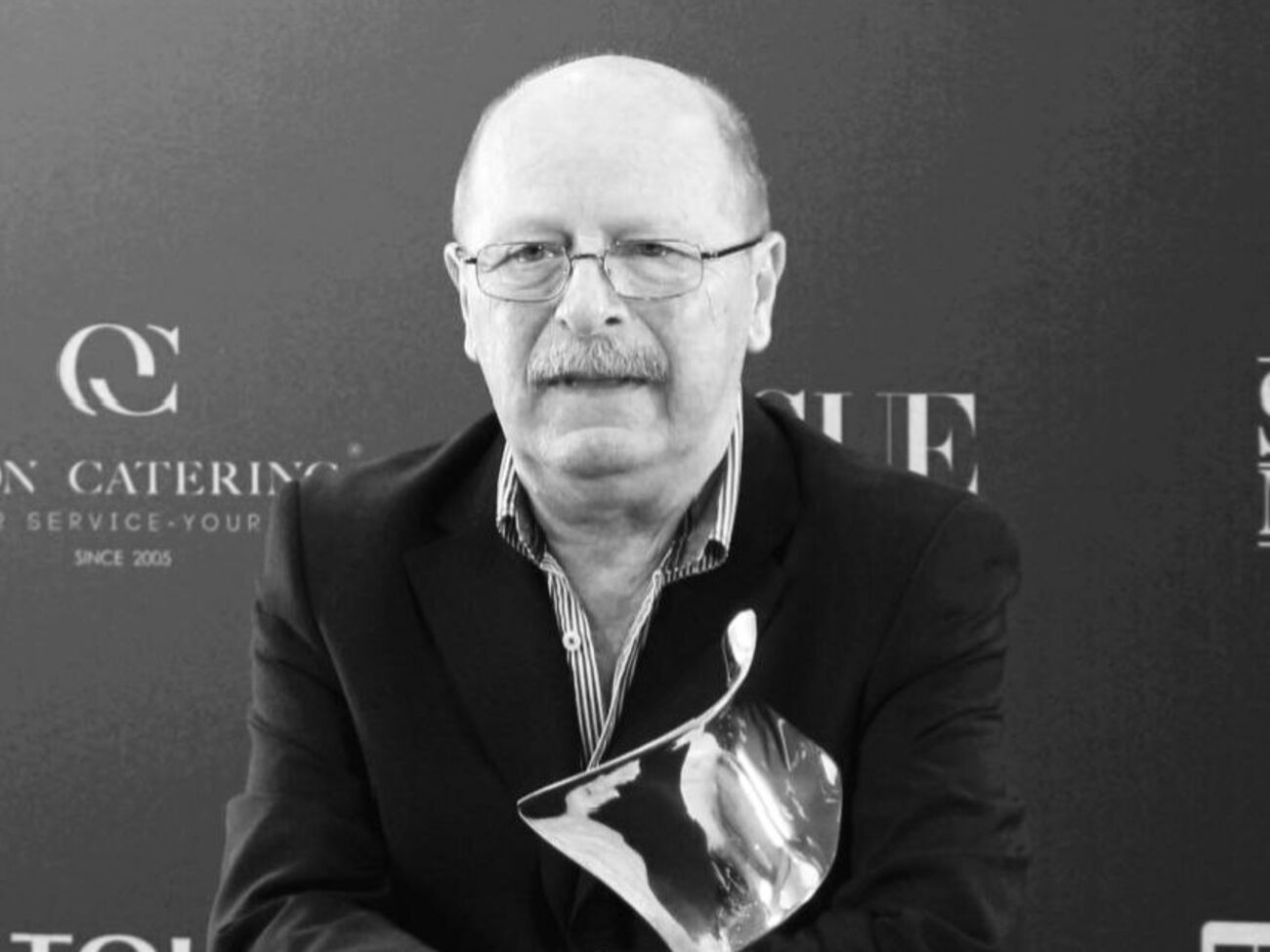 Криштофович был академиком Национальной академии искусств Украины, заслуженным деятелем искусств Украины