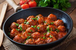 Для голубців знадобиться 500 г свинячого фаршу