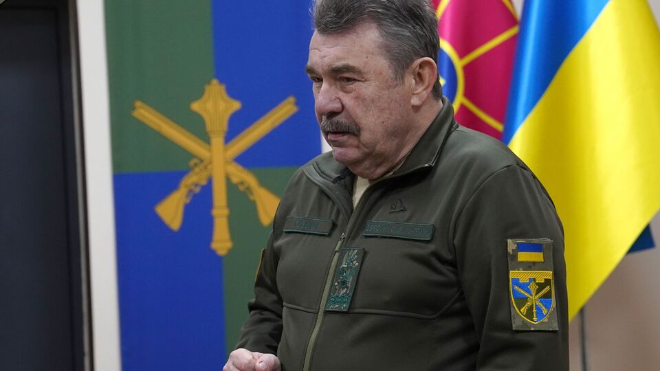 Кузьмук поздравлял военных с ТрО с Днем ВСУ