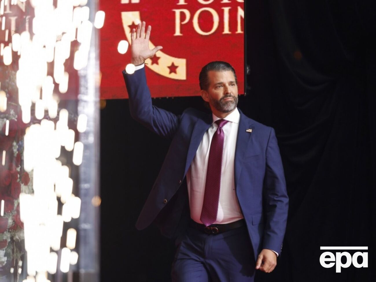 Дональд Трамп – младший считает, что богатые украинцы уехали из страны, оставив воевать преимущественно обычных украинцев