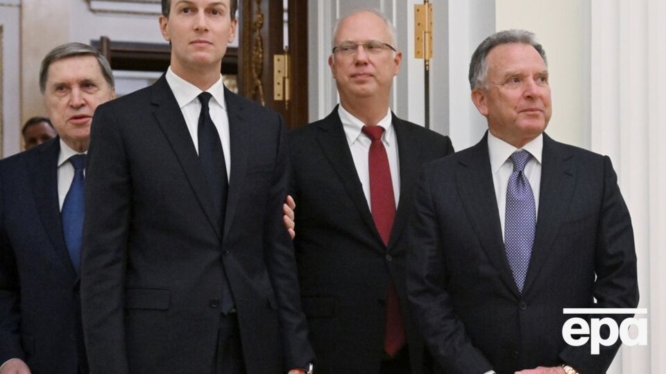 Макфол звернув увагу, що троє переговорників про мир в Україні є бізнесменами