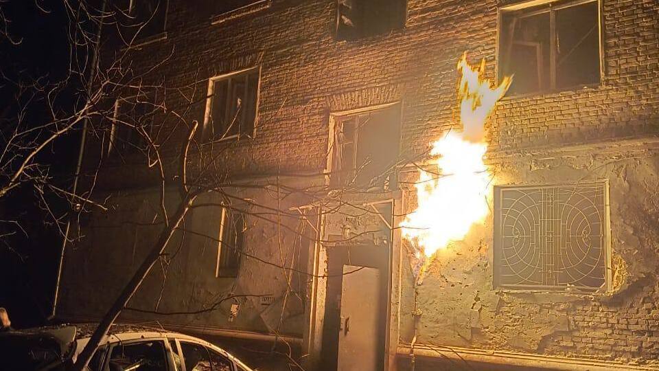 В доме повреждены коммуникации
