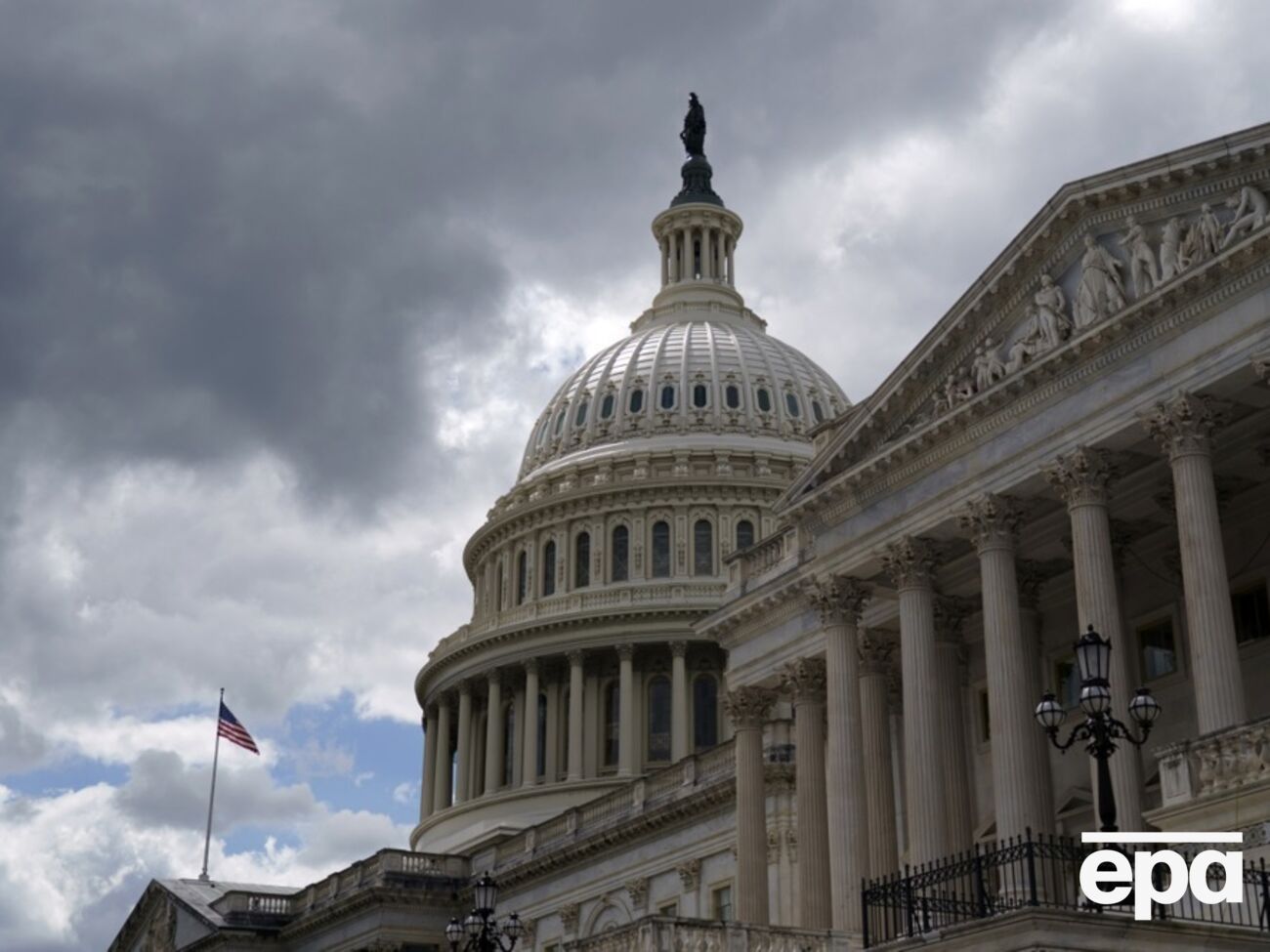 Законопроект продлевает финансирование USAI на $800 млн