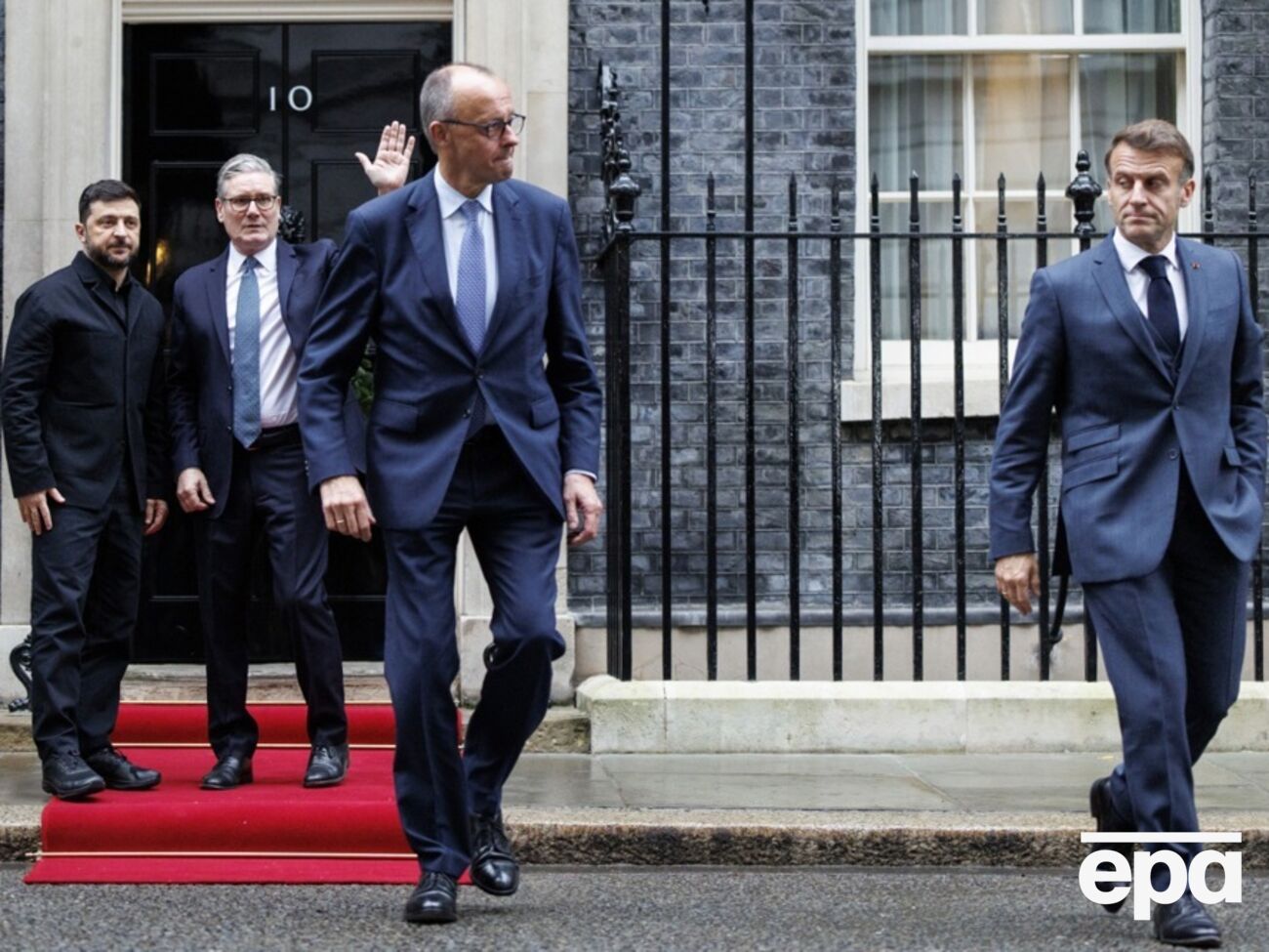 Стармер, Зеленский, Макрон и Мерц отказались отвечать на вопросы СМИ