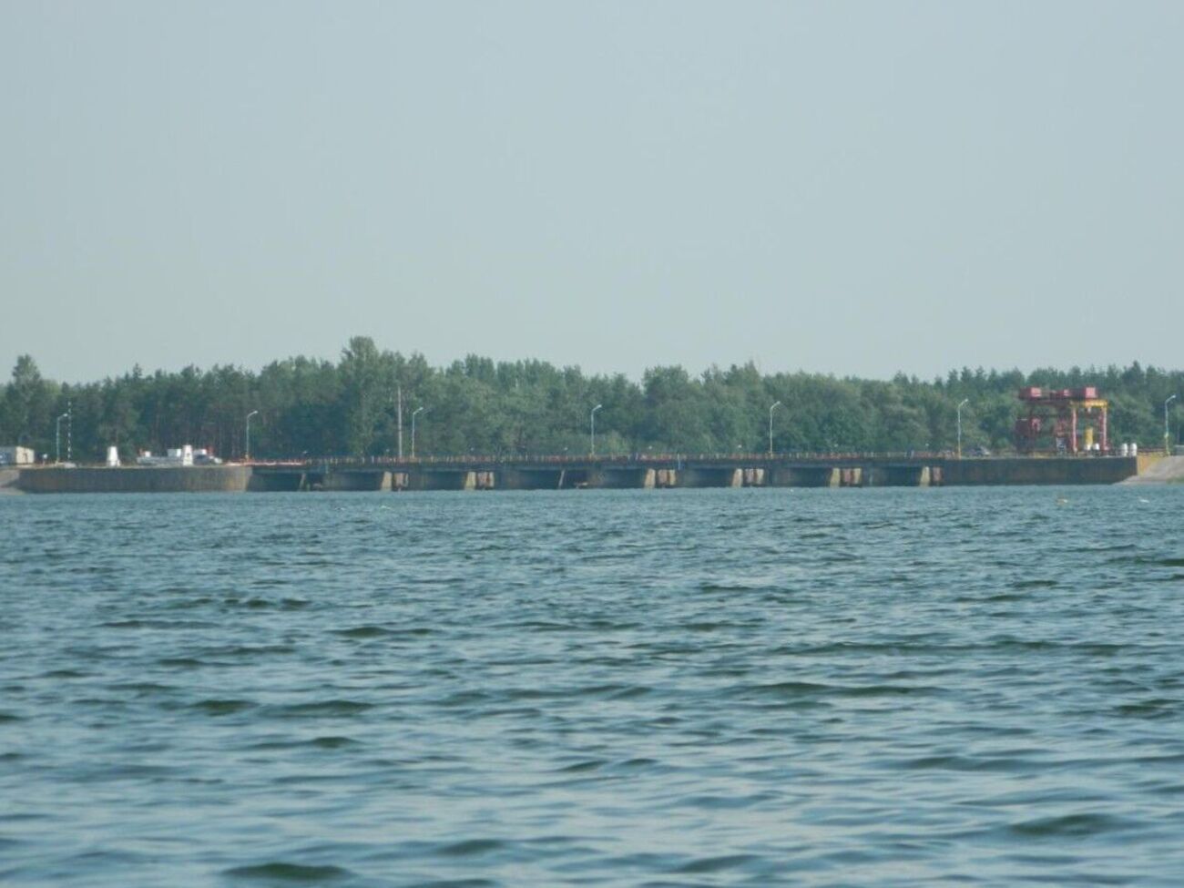 Російські війська 7 грудня завдали кількох ударів по греблі Печенізького водосховища