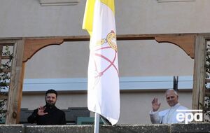 Президент и папа римский появлялись на балконе резиденции главы Ватикана