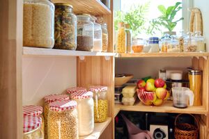 По словам Клопотенко, из базовых продуктов всегда можно приготовить полноценное блюдо