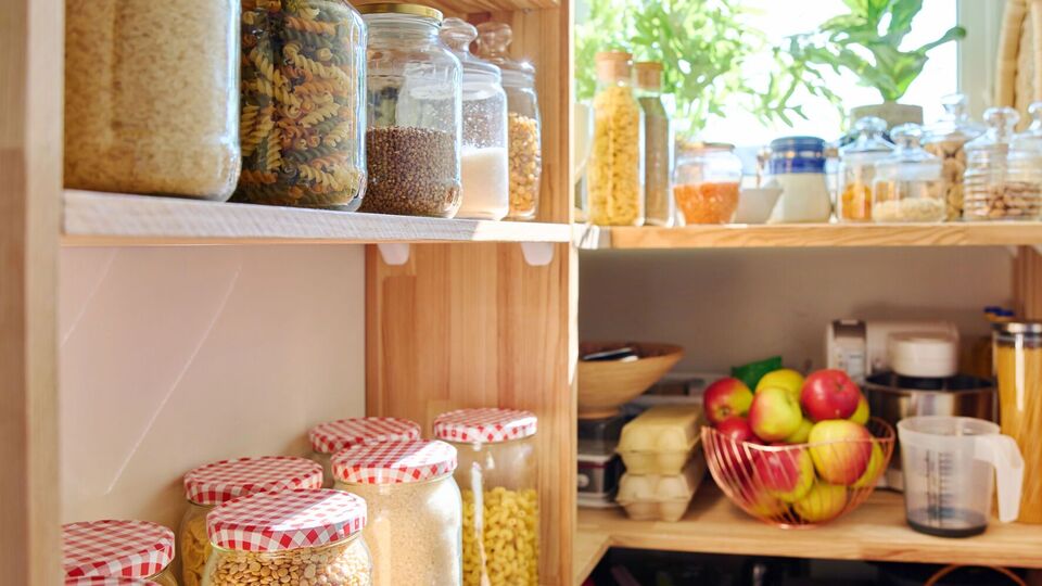 За словами Клопотенка, із базових продуктів завжди можна приготувати повноцінну страву