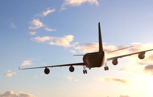 Росіяни планували влаштувати вибухи на літаках, пише видання