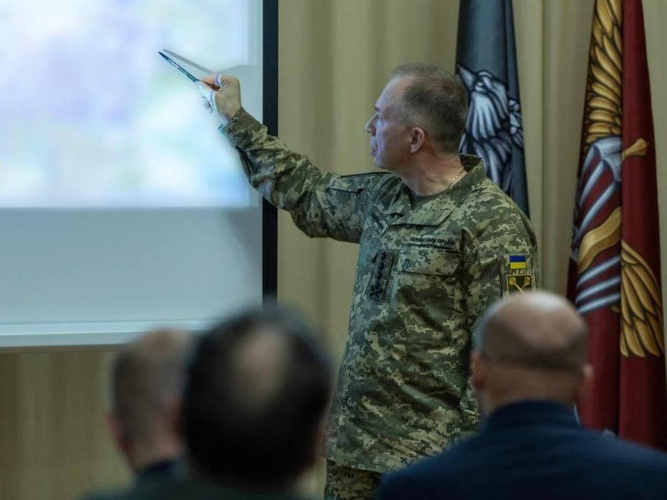 Сырский призвал не верить фейкам РФ