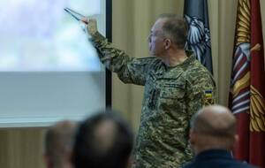 Сырский призвал не верить фейкам РФ