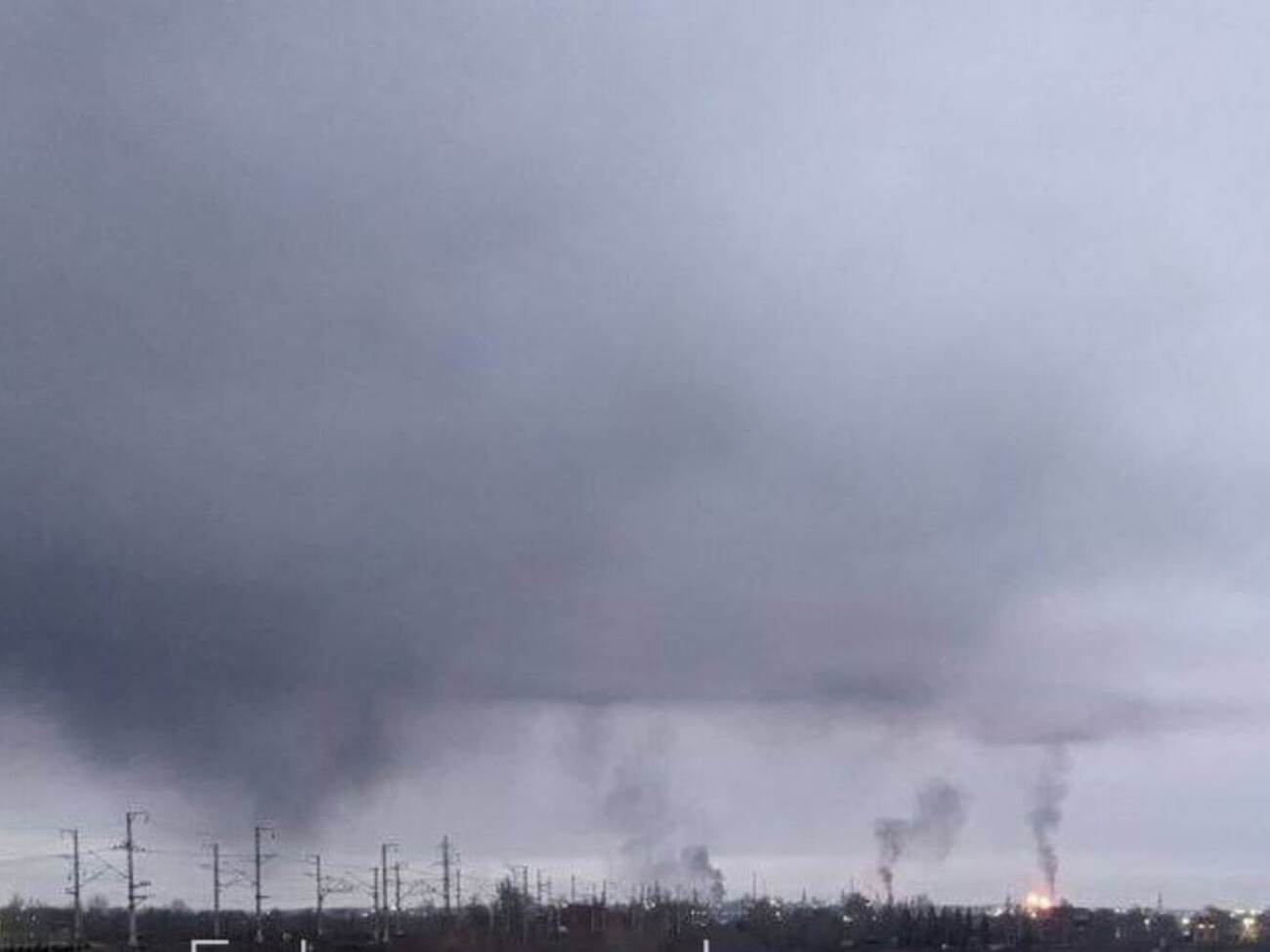 По информации СМИ, дроны попали в установку первичной дистилляции нефти CDU-6