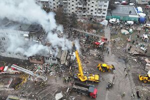 Россияне разрушили подъезд дома