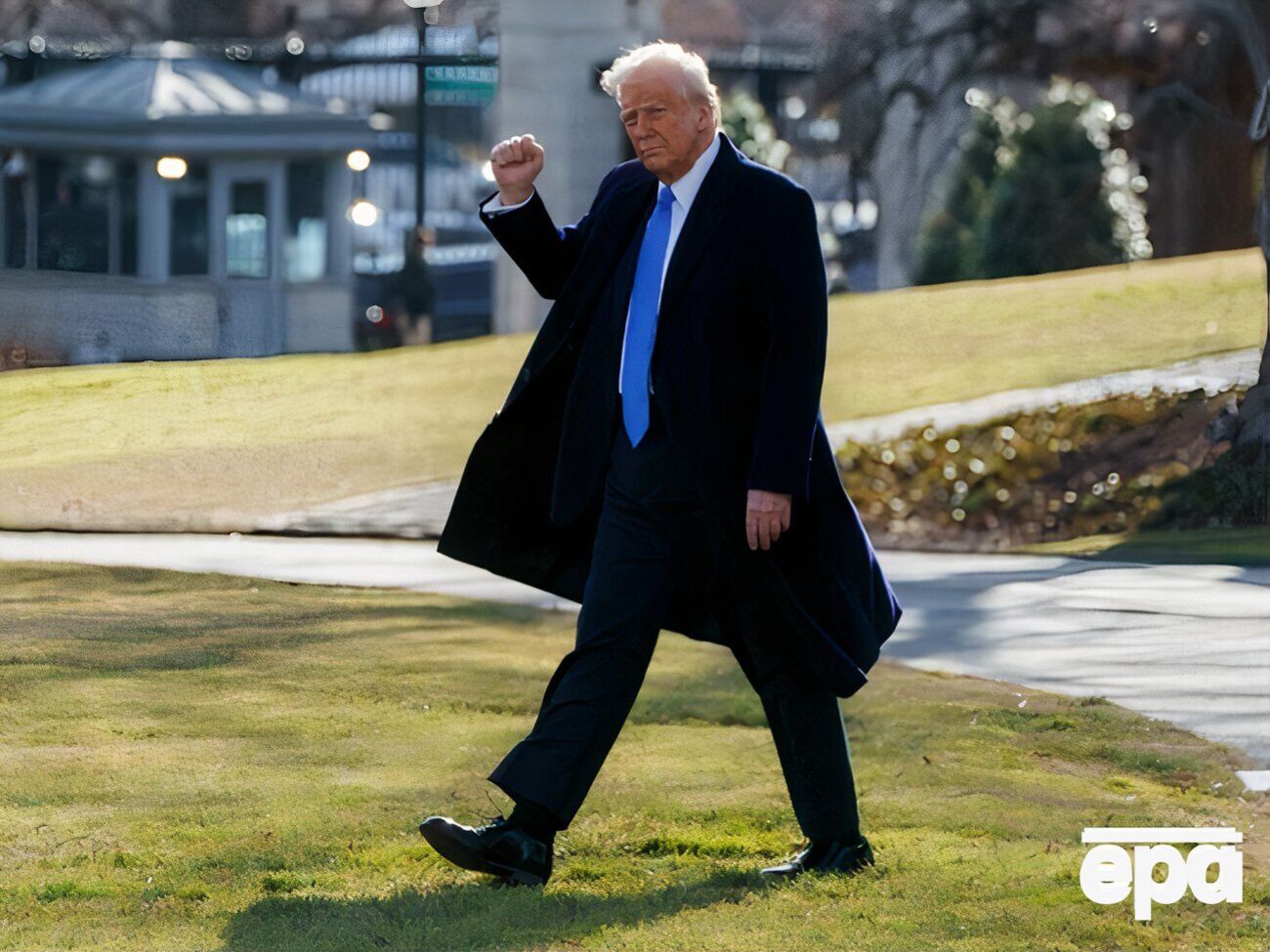 Трамп объяснил принцип введения тарифов как взаимный обмен, "если они взимают с нас, то мы взимаем с них"