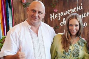 Осадчая – кума и бывшая соседка Потапа, который теперь живет и работает в Испании