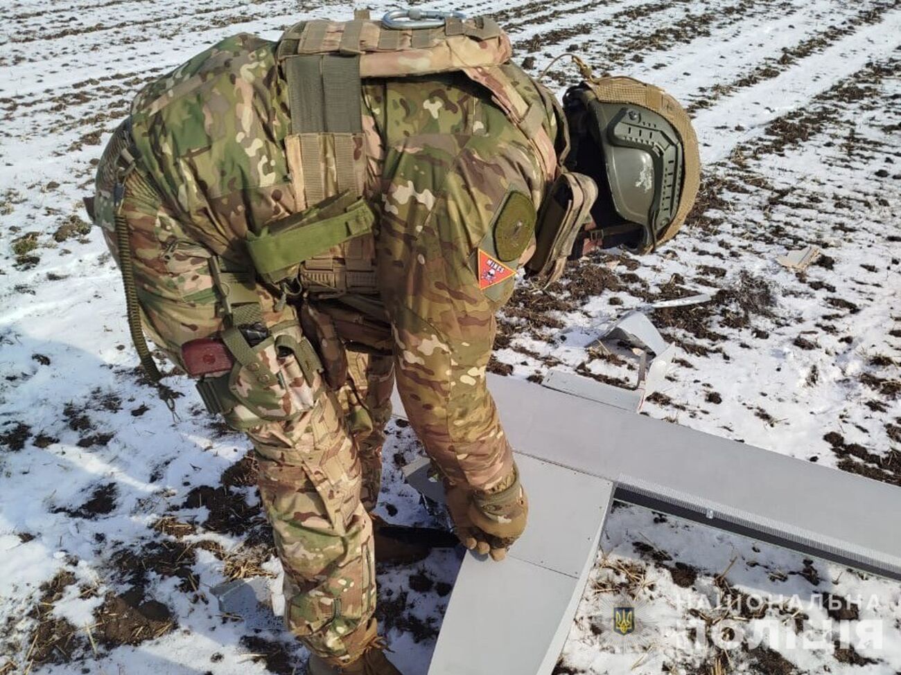 У поліції наголошують, що такі дрони можуть містити різні вибухонебезпечні пастки відкладеної дії