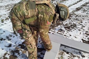 У поліції наголошують, що такі дрони можуть містити різні вибухонебезпечні пастки відкладеної дії