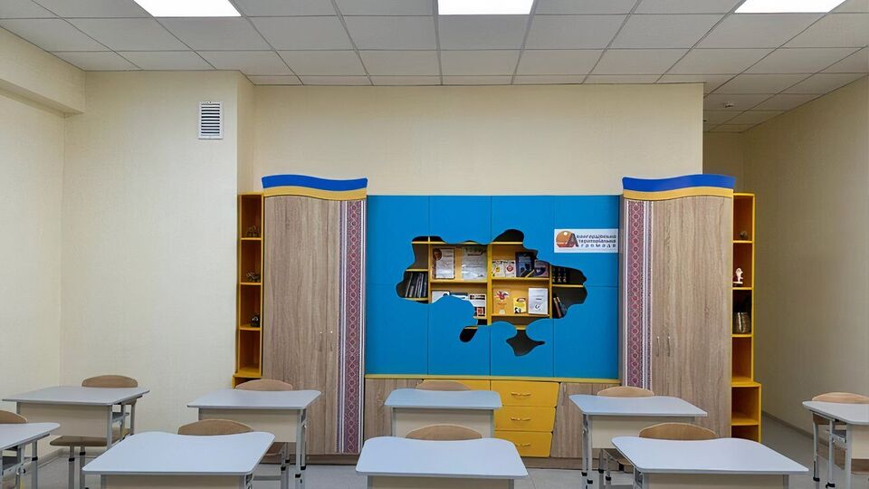 Кроме того, правительство внесло изменения в перечень педагогических должностей