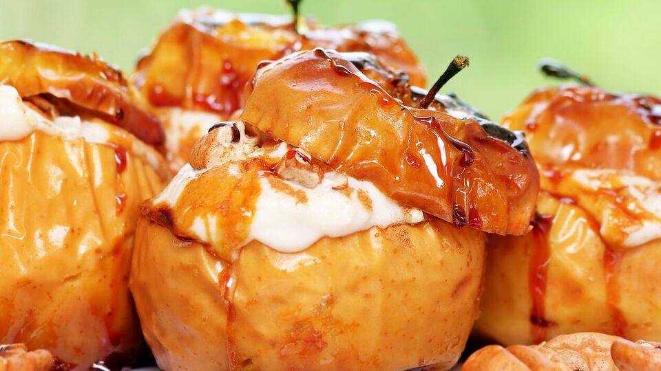 Десерт следует запекать в духовке 15–20 минут при температуре 180 °C