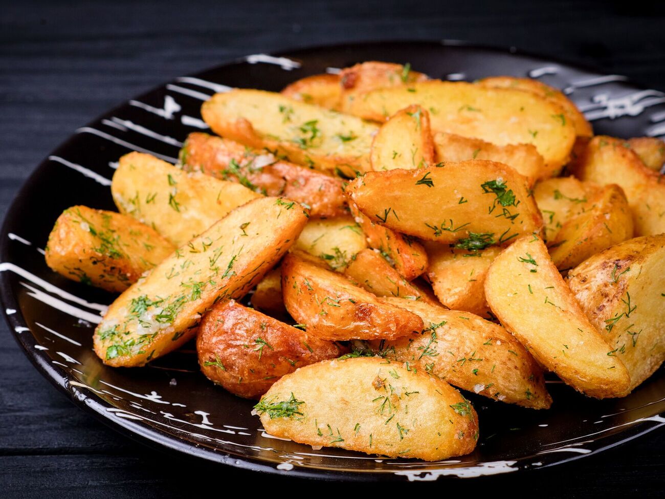 Картошку нужно запекать до золотистого цвета