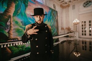 По словам артиста, его новая видеоработа "демонстрирует уникальность украинской поп-музыки, способной мотивировать, восхищать и вдохновлять"