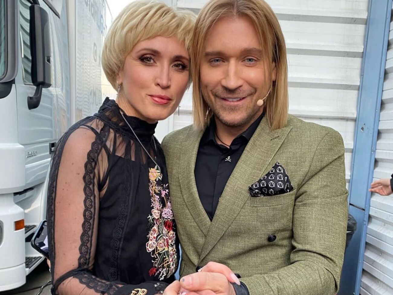 После того как Винник сбежал в Германию, Барон стала представлять его интересы в украинском инфопространстве