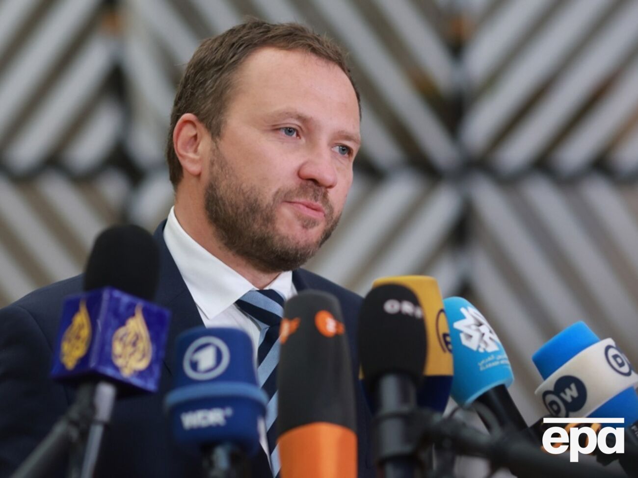 За словами міністра, Естонія обговорювала зі США свої корисні копалини, але поки лише на абстрактному рівні