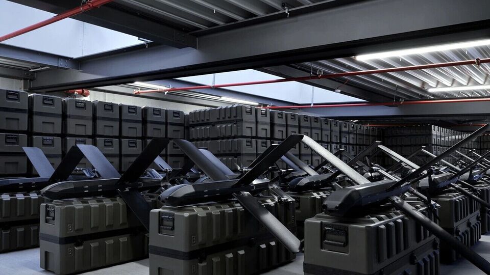 Производитель отмечает, что HX-2 оборудован электрическим двигателем и способен преодолевать расстояние до 100 км