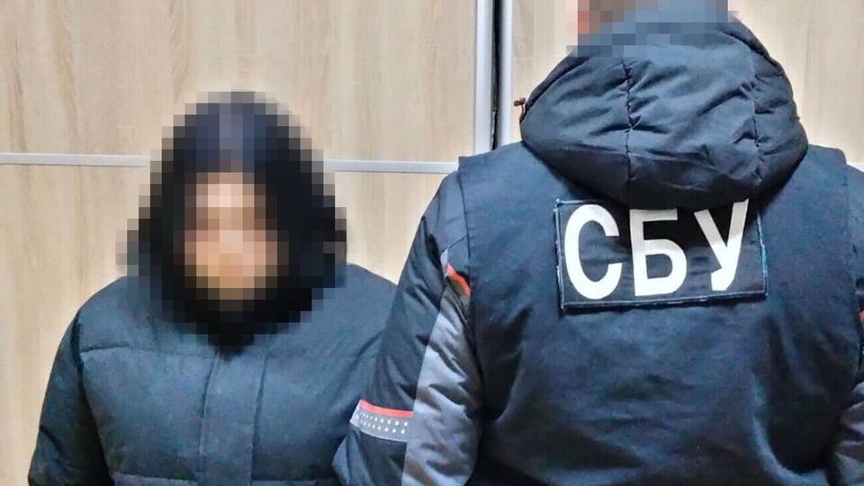У СБУ розповіли, що дівчину завербував російський спецслужбіст у Telegram-каналі