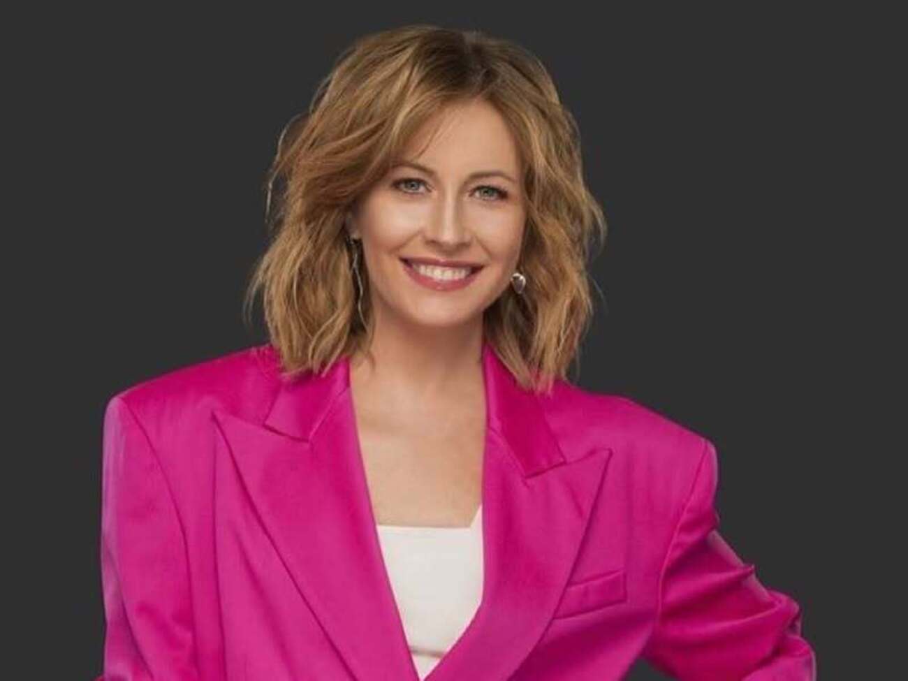 Олена Кравець народилася 1977 року у Кривому Розі