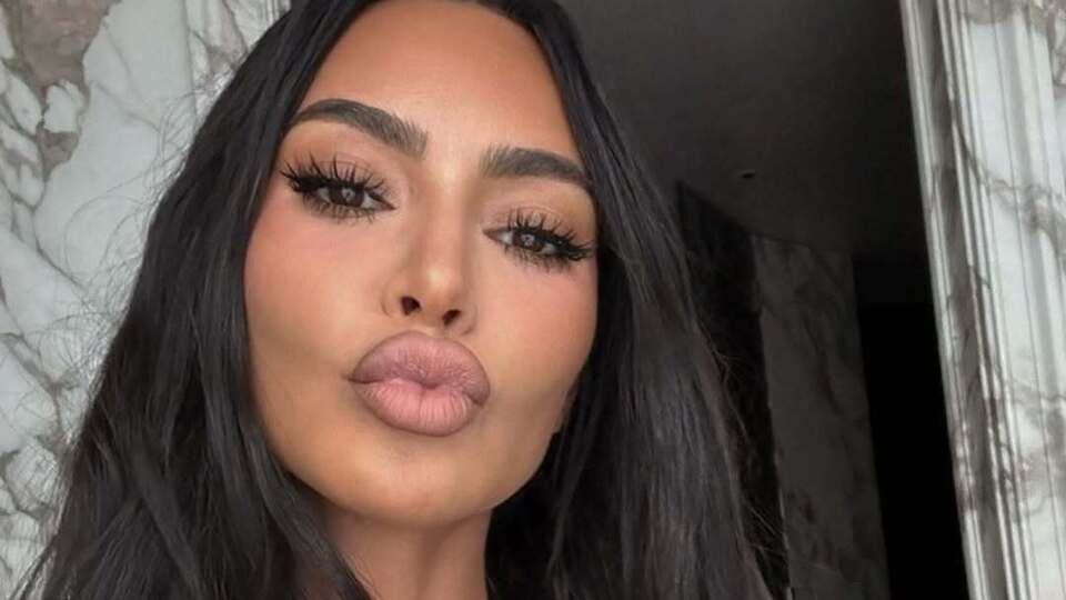 Кардаш’ян показала фото з особистого архіву