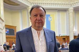 Немає ніяких переговорів. Є лише прелюдія з намаганням затягнути Україну й Путіна до діалогу