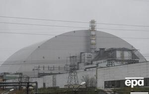 По словам Титарчука, ситуация контролируемая и превышение радиационного фона на площадке не зафиксировано