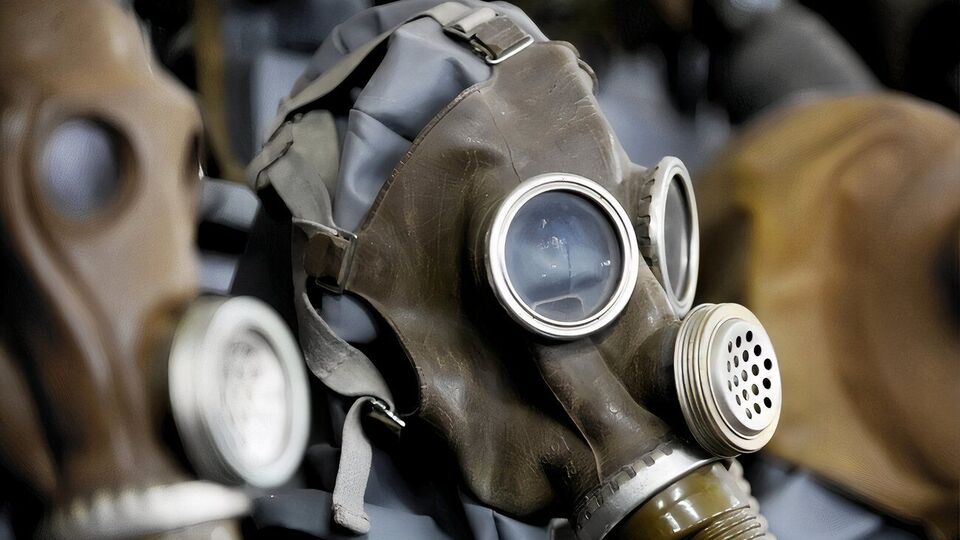 У відомстві зазначили, боєприпаси містять 2-хлоробензальмалононітрил (CS), хлорацетофенон (CN), а також хлорпікрин і меркаптани (малодоранти)