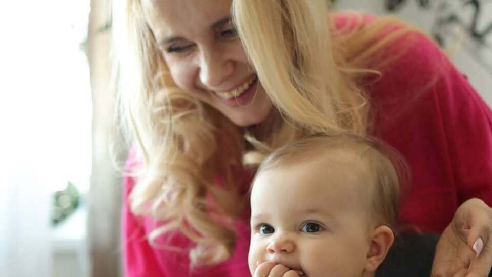 Ребрик родила третью дочь менее года назад