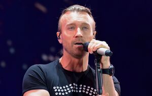 Винник в 2023 году уверял, что не будет исполнять свои русскоязычные песни