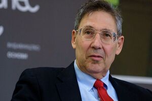 Гербст вважає помилкою те, що Келлога прибрали