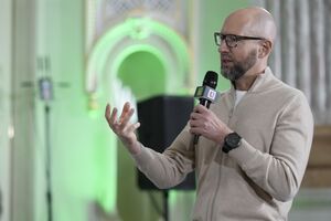 Яценюк заявив, що переговори про Україну без України неможливі