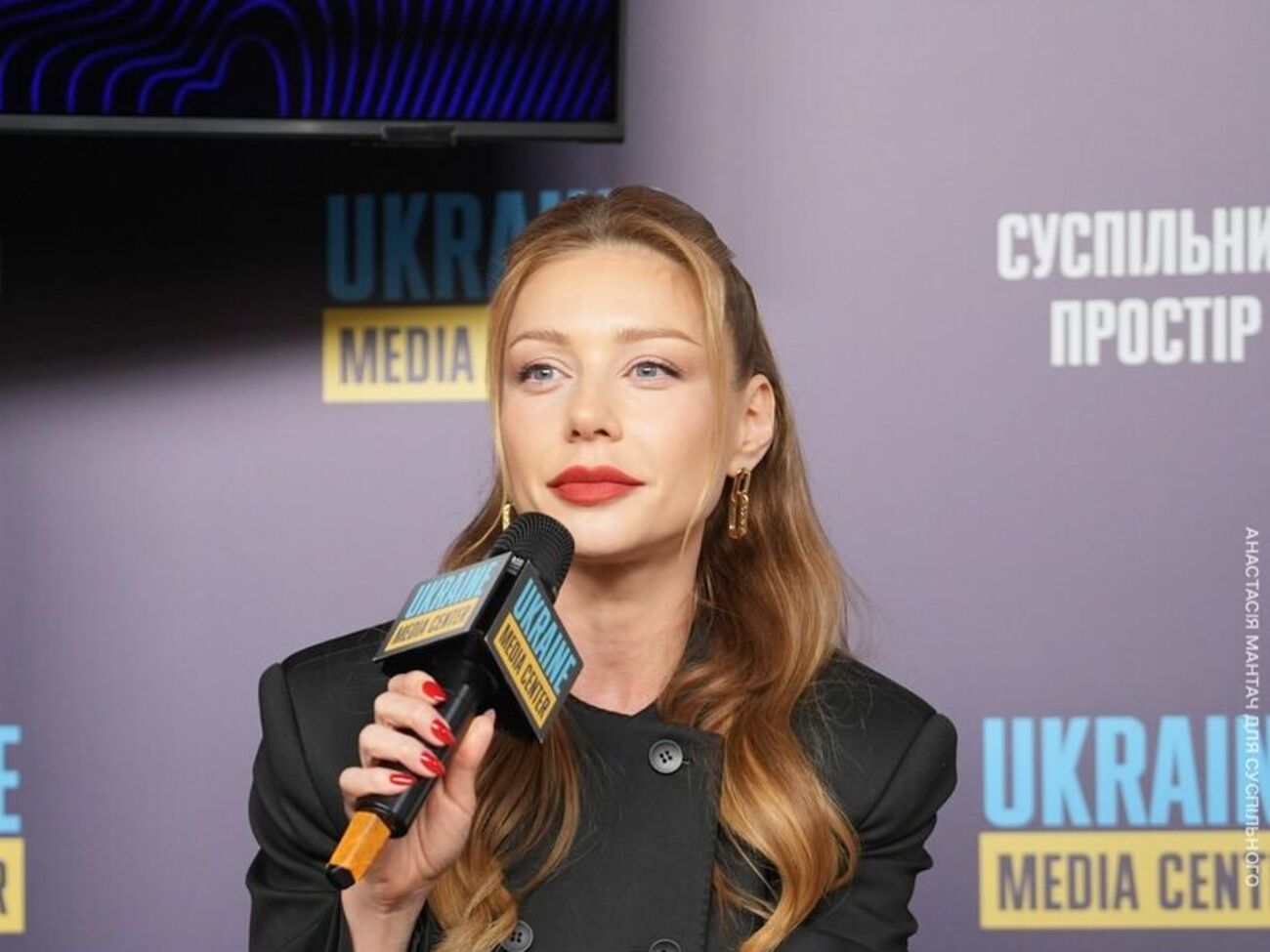 За словами Тіни Кароль, учасники самі вирішували, як звучатиме їхня пісня на нацвідборі