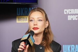За словами Тіни Кароль, учасники самі вирішували, як звучатиме їхня пісня на нацвідборі