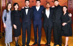 По сюжету, 18-летний Иван, роль которого исполняет Рудинский (на фото второй справа), берет в руки оружие, чтобы защитить родных от оккупантов