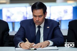 Один телефонный звонок не может решить столь сложную войну, как в Украине, пояснил госсекретарь