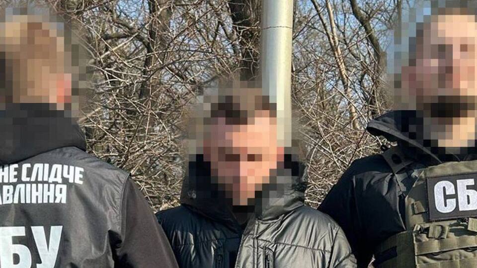 За даними слідства, засновник одеського підприємства залучив до оборудки шістьох своїх підлеглих