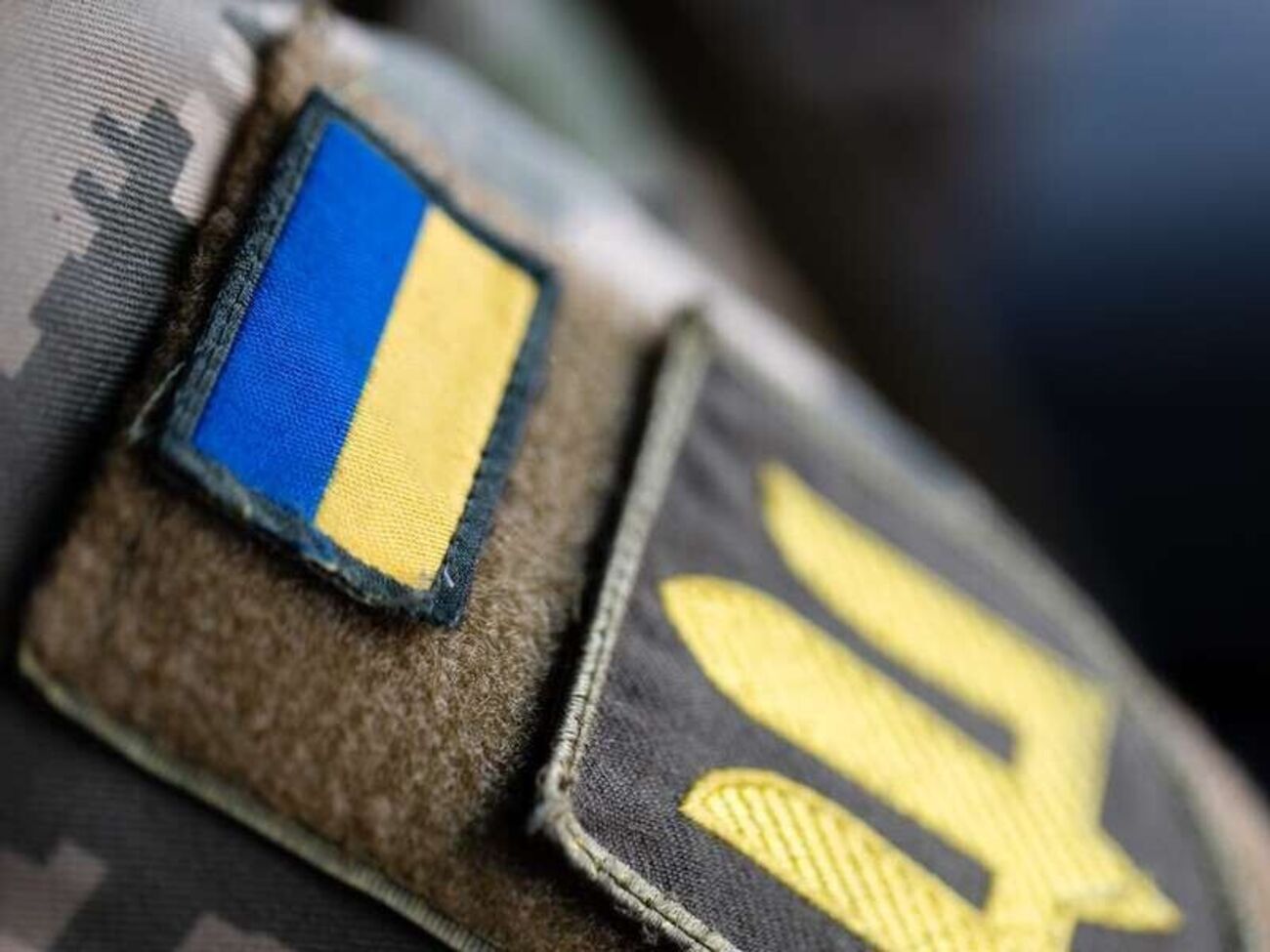 Такі дії порушують міжнародне гуманітарне право й Женевську конвенцію про поводження з військовополоненими