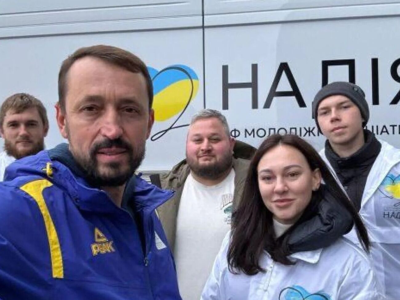 Благотворительный фонд передал помощь вместе с волонтерами