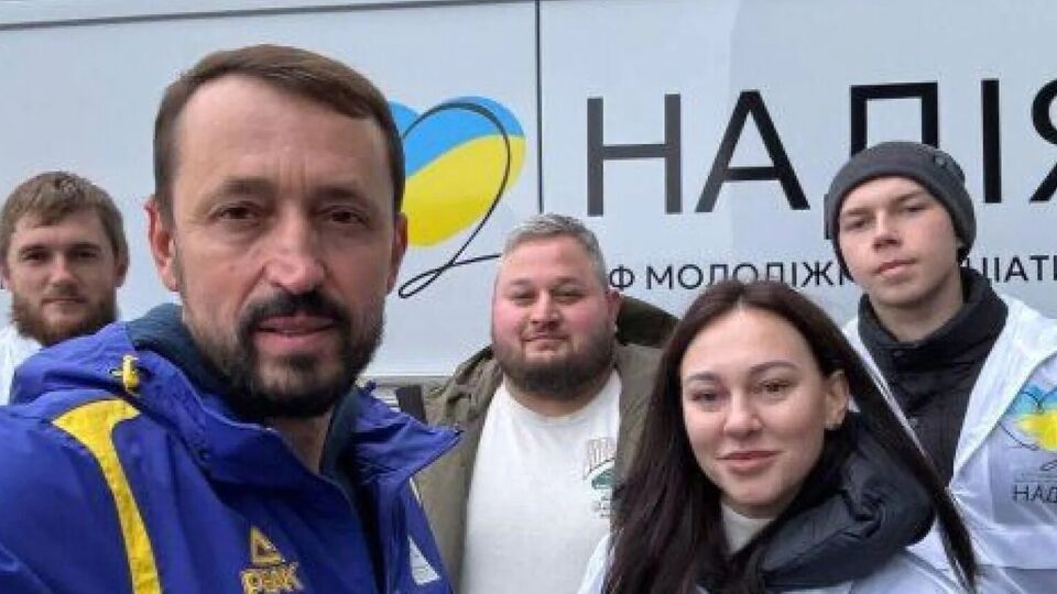 Благотворительный фонд передал помощь вместе с волонтерами